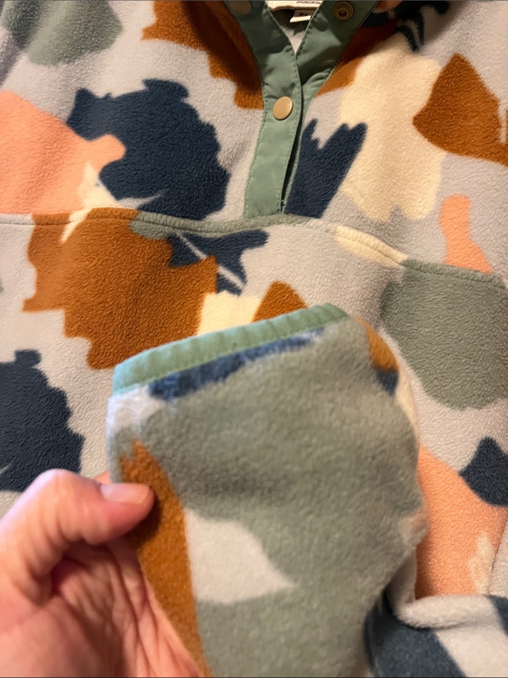 LIFE. INTEGRITY. EARTH® Cozy Fleece Jacket in Sage & Multi Abstract Print - Picture 8 of 14